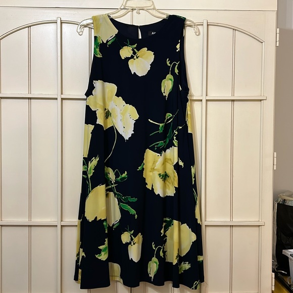 Anne Klein Dresses & Skirts - Anne Klein Blue & Yellow Floral Dress XL 💙💛👗